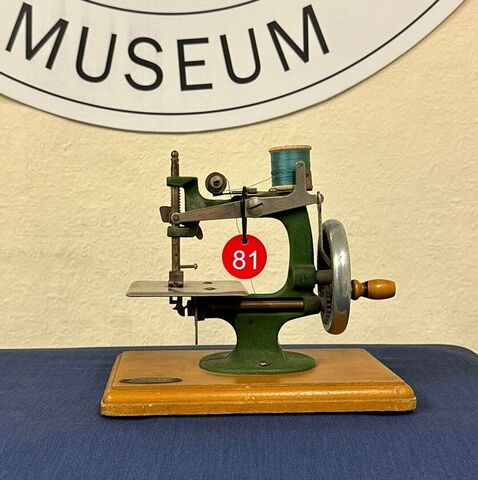 Antique Machine No 81