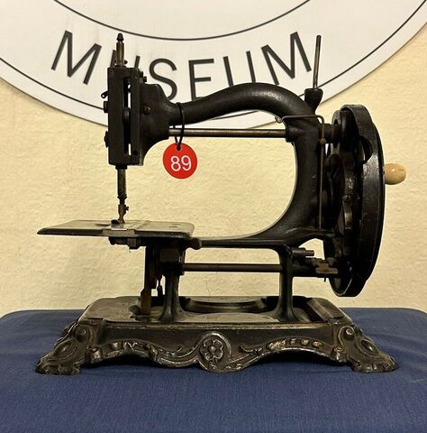 Antique Machine No 89