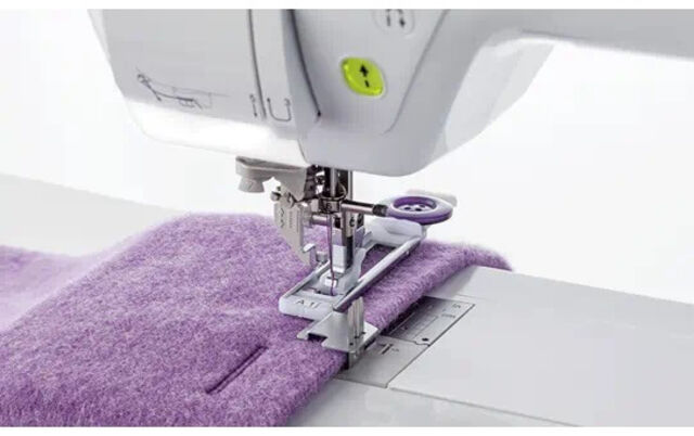 Brother Binding Buttonhole Foot 1