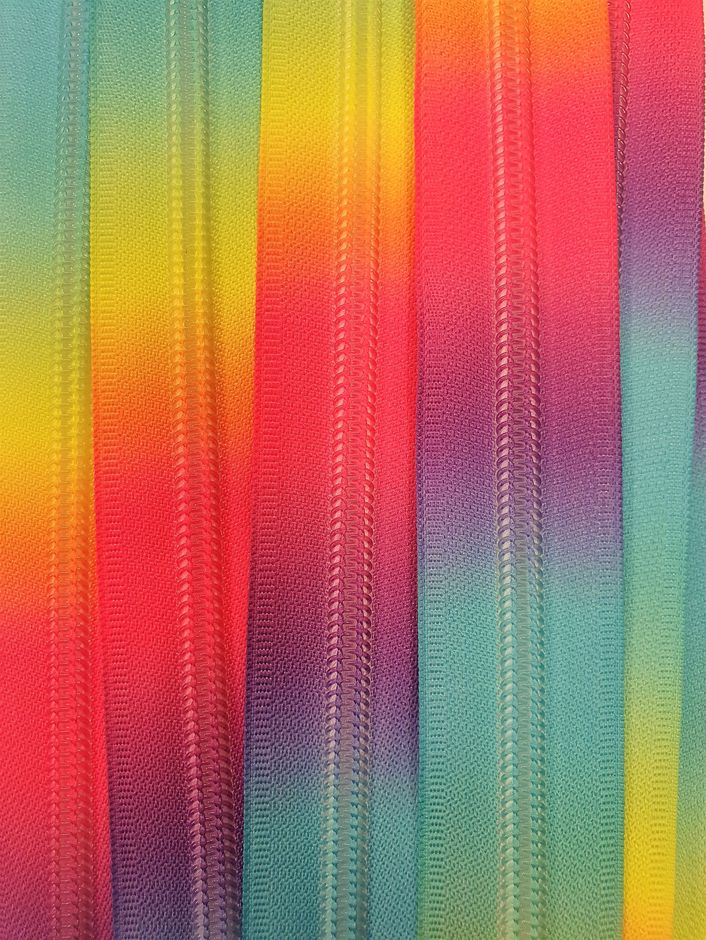 Rainbow zip