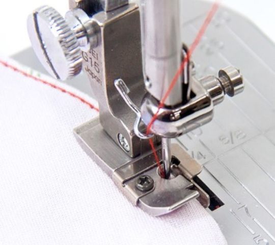 Juki Spring Guide Hinged Foot  (Right 1.5mm)