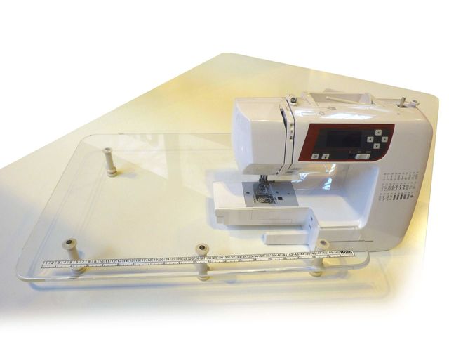 Horn Deluxe Extension Table