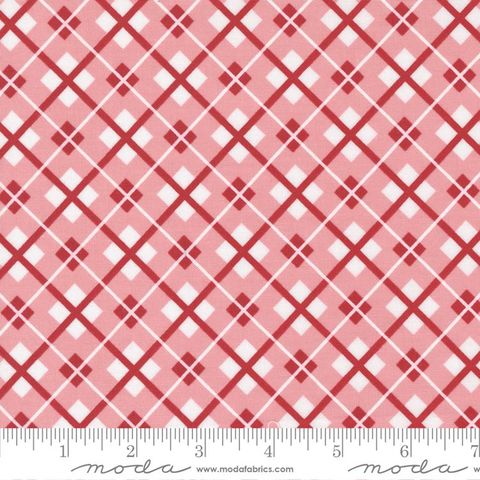 Moda | Plaid Gift Wrap