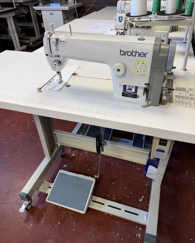 Brother S1000A-3 Industrial Sewing Machine (Used)