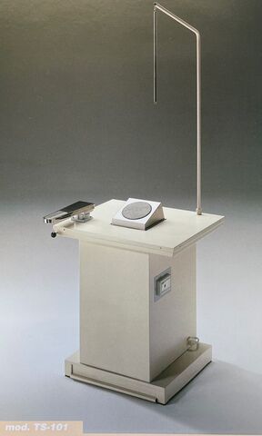 Casoli TS-101 suction cleaning table (Used)