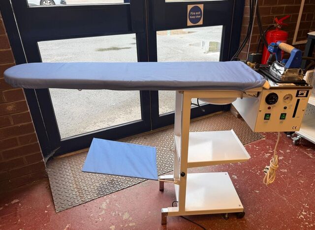 Comel Comelux C5 pressing station (Used)