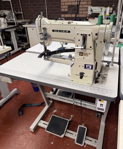 Seiko LSC-8BLV-1 cylinder arm walking foot Industrial Sewing Machine (Used)