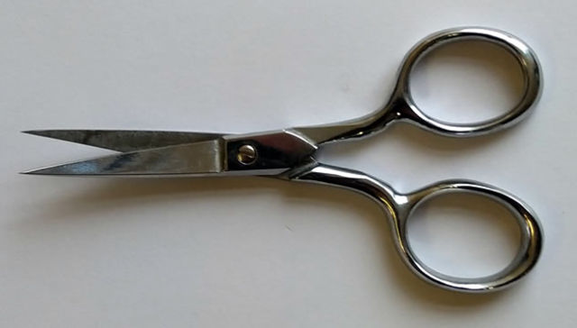 Bexfield Curved Embroidery Scissor | 4"